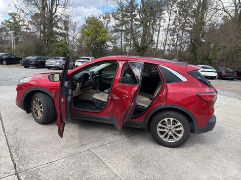 Used 2021 Ford Escape SE w/ Convenience Package image 18