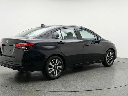 Used 2025 Nissan Versa SV image 7