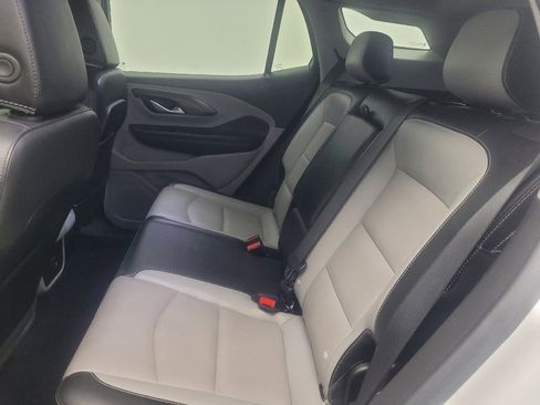 Used 2024 GMC Terrain SLT FWD image 18