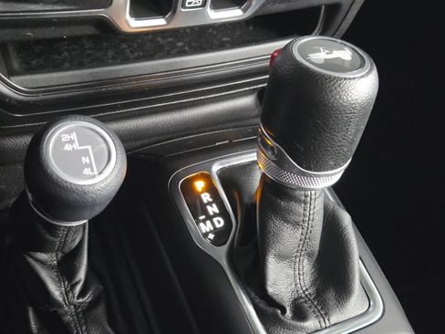 Certified 2022 Jeep Wrangler Unlimited Sport AWD/4WD image 12