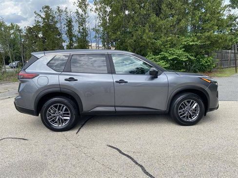 Used 2024 Nissan Rogue S AWD/4WD image 8