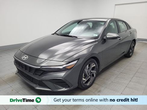Used 2024 Hyundai Elantra SEL image 1