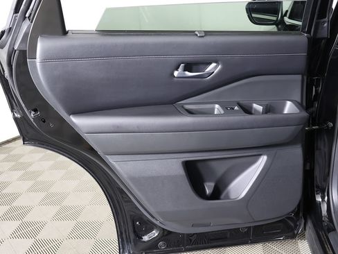 Used 2023 Nissan Pathfinder SL w/ SL Premium Package AWD/4WD image 29