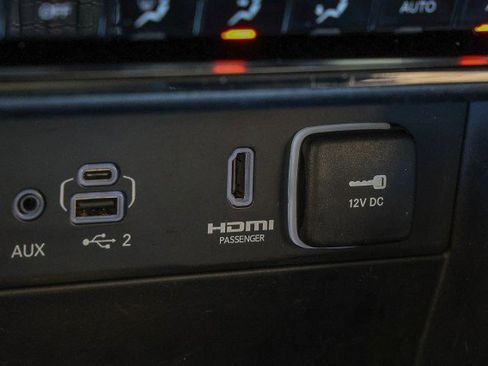 Used 2022 Jeep Grand Cherokee Limited 4xe image 21