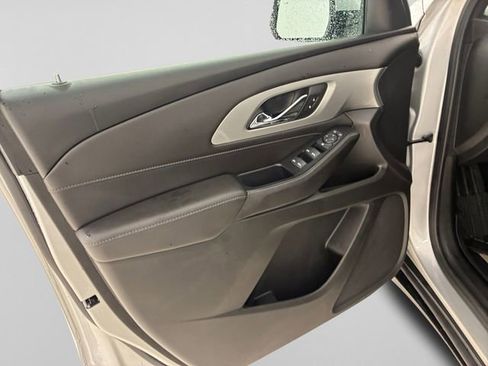 Used 2022 Chevrolet Traverse LT w/ LPO, Floor Liner Package image 13