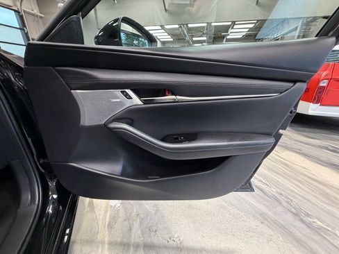 Used 2024 MAZDA MAZDA3 s FWD image 39