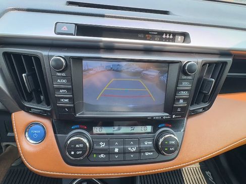 Used 2018 Toyota RAV4 Limited AWD/4WD image 27