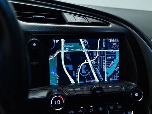 Used 2015 Chevrolet Corvette Z06 w/ 3LZ Preferred Equipment Group image 27