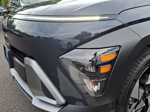 Used 2026 Hyundai Kona Limited AWD/4WD image 8