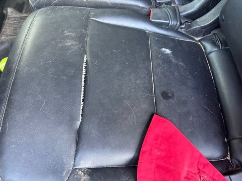 Used 2022 Ford Explorer XLT w/ Equipment Group 202A AWD/4WD image 8