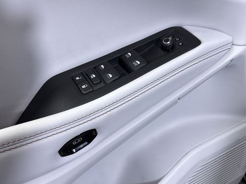 New 2026 Jeep Cherokee Limited AWD/4WD image 25