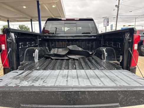 Used 2021 Chevrolet Silverado 1500 LT Trail Boss w/ Convenience Package II AWD/4WD image 9