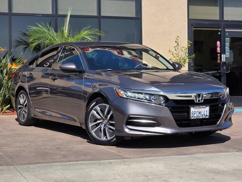 Used 2018 Honda Accord Hybrid image 3