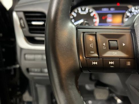 Used 2025 Nissan Rogue SV FWD image 20