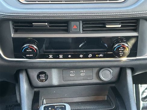 Certified 2025 Nissan Rogue SV image 20