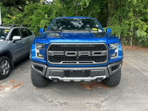 Used 2018 Ford F150 Raptor w/ Equipment Group 802A Luxury AWD/4WD image 3