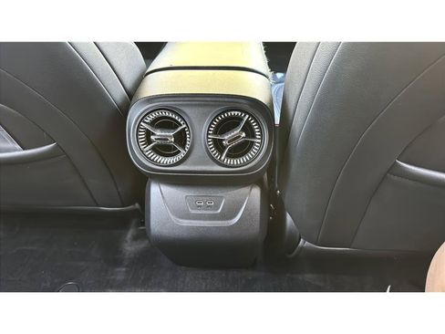 Used 2024 Chevrolet Blazer EV LT AWD/4WD image 18