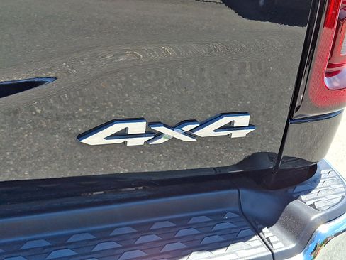 Used 2025 RAM 2500 Big Horn AWD/4WD image 31