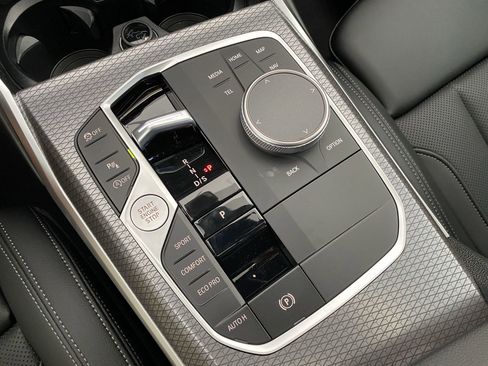 Used 2025 BMW 330i xDrive Sedan w/ Convenience Package image 27