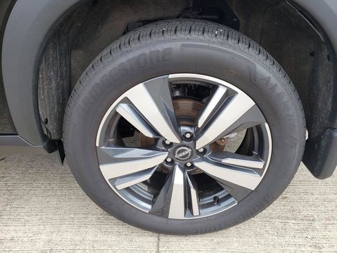 Certified 2024 Nissan Rogue SL image 43