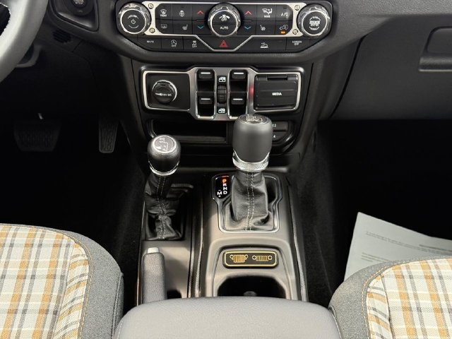 New 2026 Jeep Gladiator Sport AWD/4WD image 18