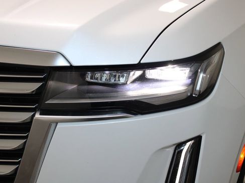 Used 2021 Cadillac Escalade Premium Luxury Platinum w/ Heavy-Duty Trailer Package image 64