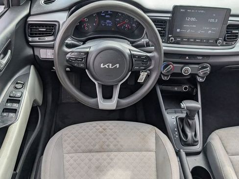 Used 2023 Kia Rio S image 9