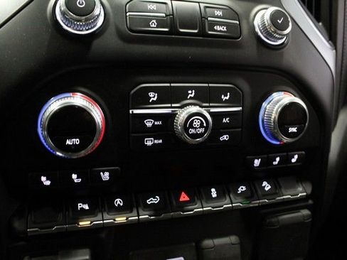 Used 2019 GMC Sierra 1500 SLT w/ SLT Premium Package image 28