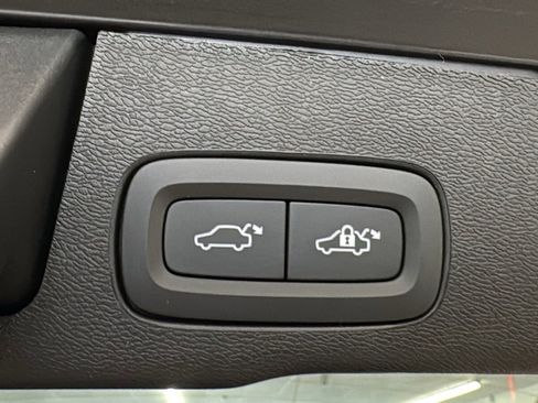 Used 2026 Volvo XC60 B5 Plus w/ Protection Package Premier image 30