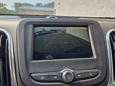 Used 2019 Chevrolet Equinox LT FWD image 24