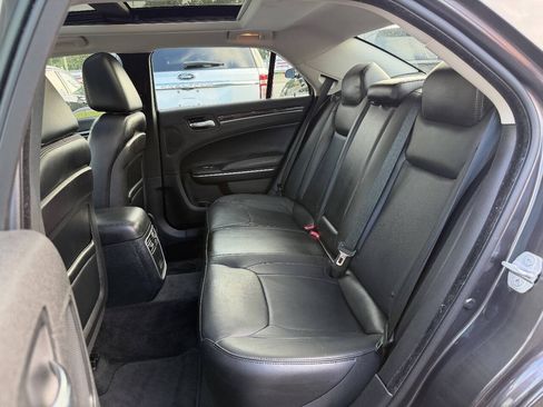 Used 2015 Chrysler 300 Limited w/ 300 Premium Group RWD image 10