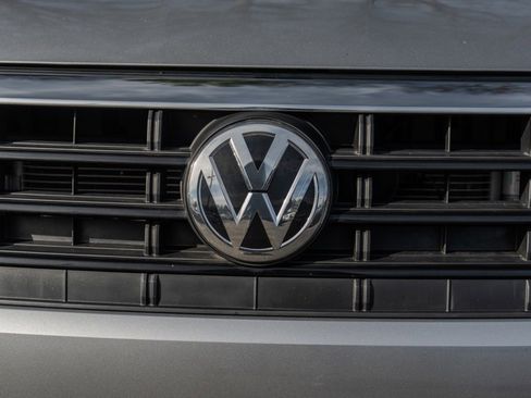 Used 2021 Volkswagen Jetta R-Line w/ R-Line Cold Weather Package image 6