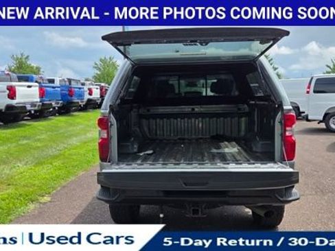 Used 2025 Chevrolet Silverado 2500 Custom w/ Custom Convenience Package AWD/4WD image 9