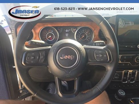 Used 2023 Jeep Gladiator Sport AWD/4WD image 31