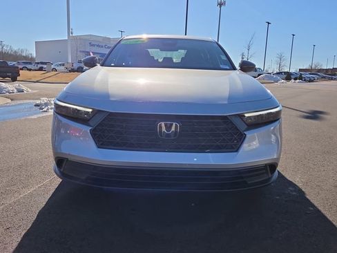 Used 2024 Honda Accord Sport image 8