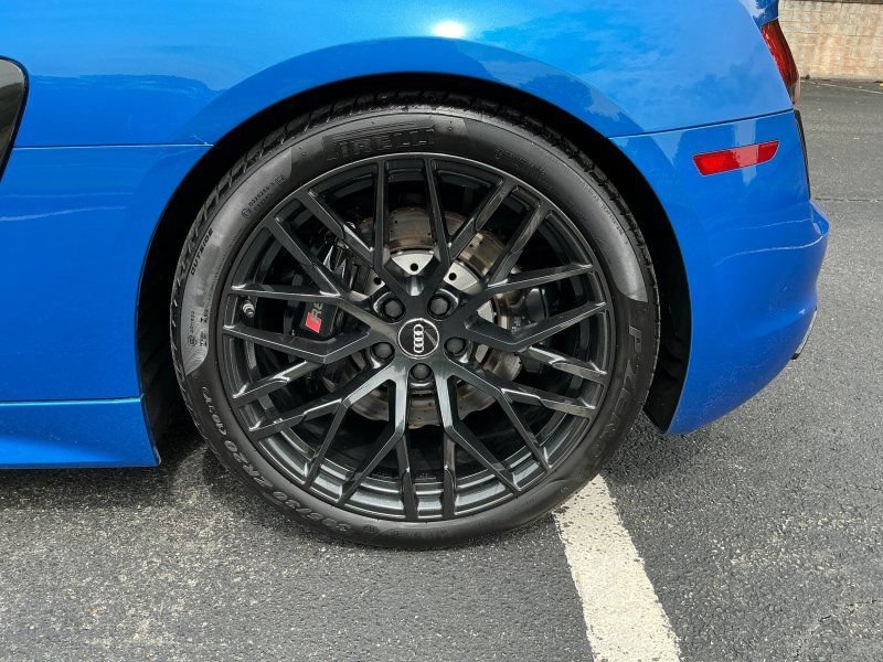 Used 2018 Audi R8 V10 AWD/4WD image 18