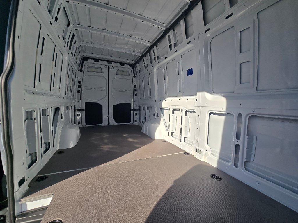 New 2025 Mercedes-Benz eSprinter 170 Cargo image 20
