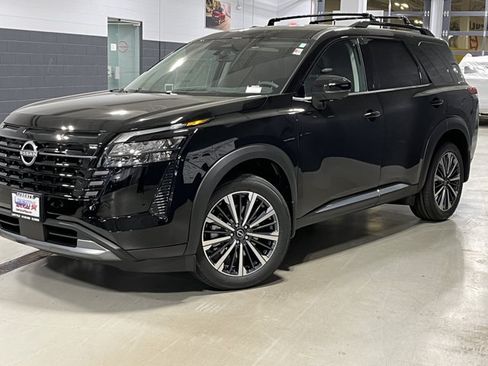 New 2026 Nissan Pathfinder Platinum w/ Cargo Package AWD/4WD image 38