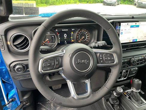 New 2025 Jeep Wrangler Sahara image 15