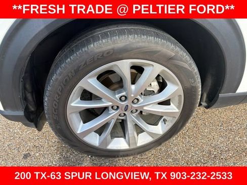 Used 2024 Ford Explorer Platinum w/ Technology Package AWD/4WD image 4