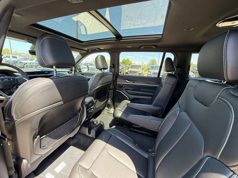 New 2026 Jeep Grand Cherokee L Limited AWD/4WD image 22