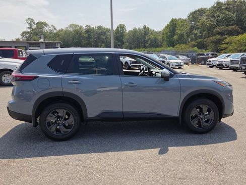 New 2026 Nissan Rogue SV FWD image 11