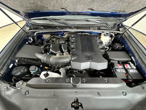Certified 2021 Toyota 4Runner SR5 Premium AWD/4WD image 24