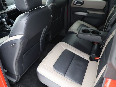 Used 2023 Ford Bronco Wildtrak image 10