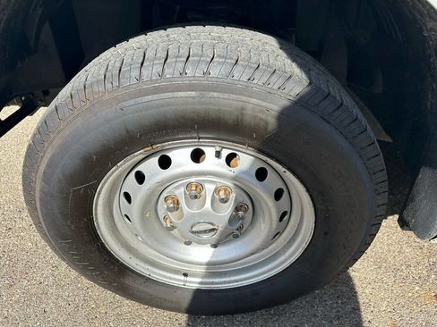 Used 2020 Nissan NV 2500 S image 28