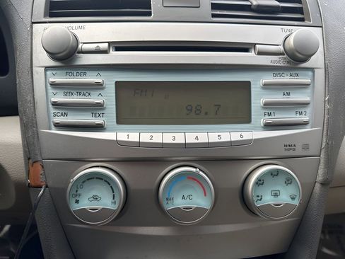 Used 2009 Toyota Camry LE image 15