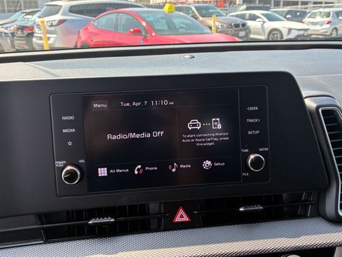 Used 2025 Kia Sportage LX FWD image 20