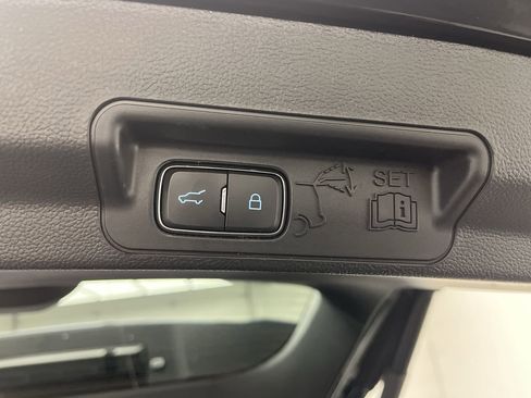 Used 2023 Ford Explorer XLT w/ Equipment Group 202A image 32