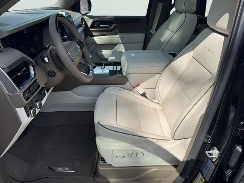 New 2026 GMC Yukon XL Denali AWD/4WD image 8