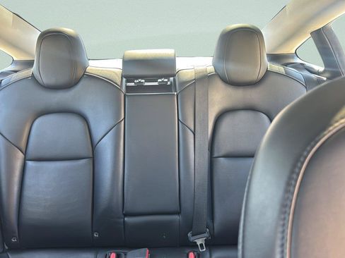 Used 2022 Tesla Model 3 RWD image 25